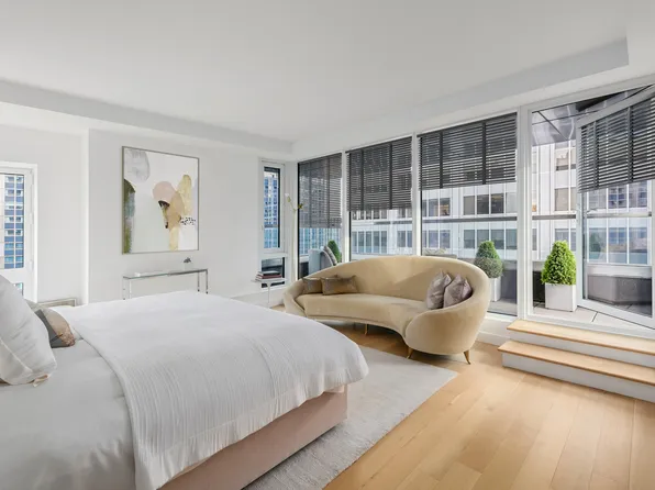 135 West 52nd Street image 9 of 21