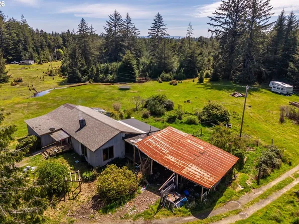 89371 Hemlock Ln, Bandon, OR 97411
