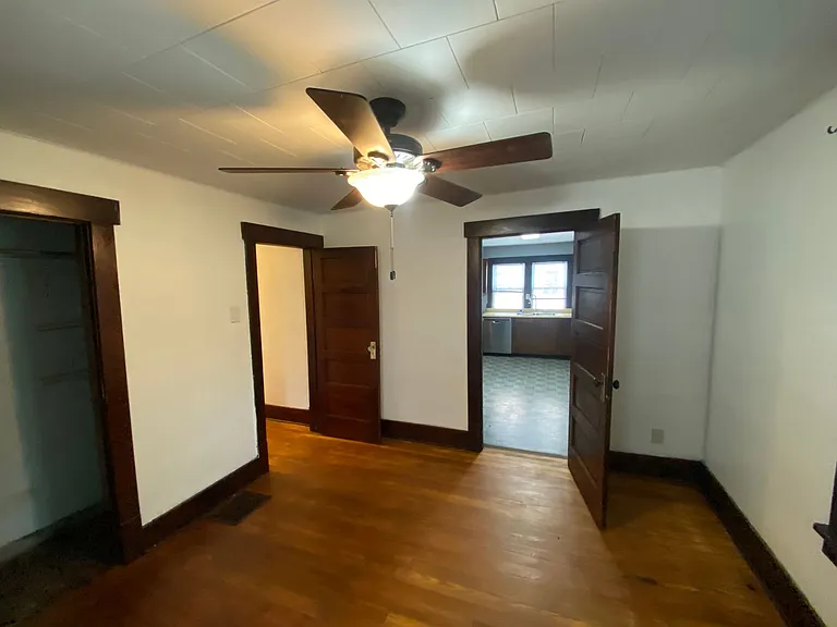 1427 S Washington St — Photo 15