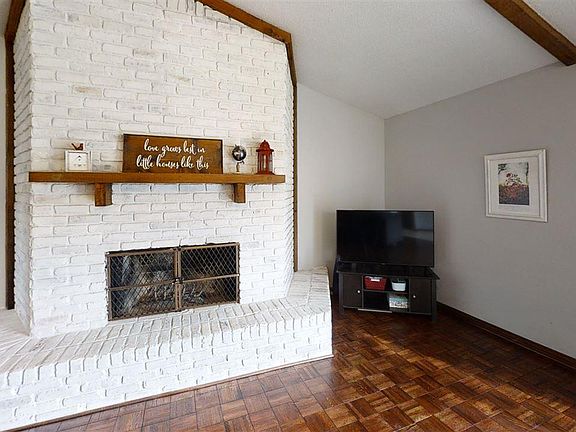 5th image of 7670 Le Jeune Dr