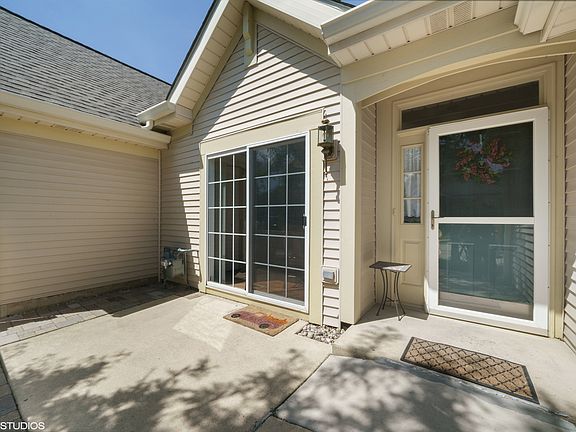 3rd image of 20925 W Blossom Ln #20925