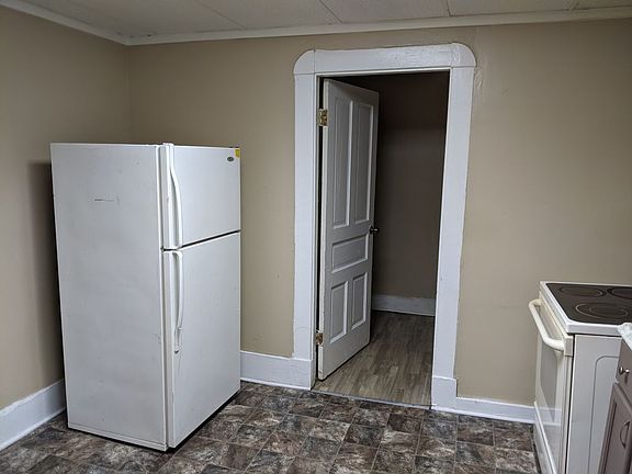 5th image of 2245 Brookside Ave