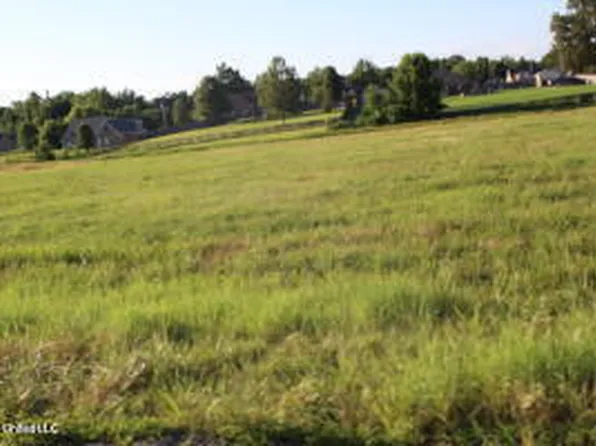 3 Chapel Hl, Holly Springs, MS 38635