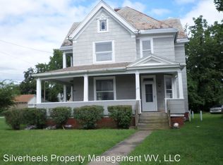 1718 1/2 Park St, Parkersburg, WV 26101