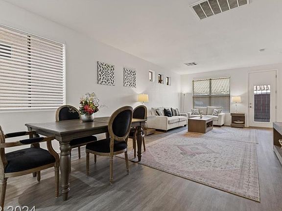 2nd image of 9756 Villa La Mora Ave