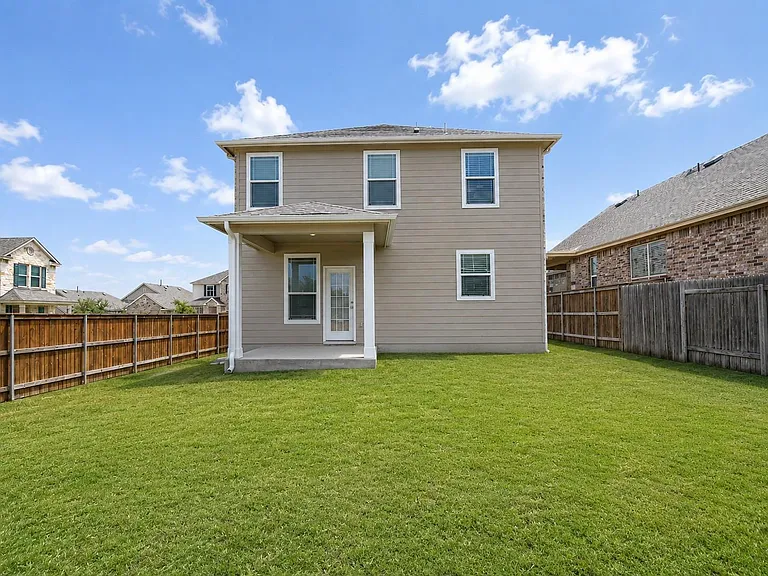 521 Lady Swiss Ln — Photo 19
