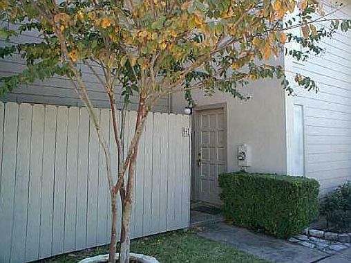 2nd image of 100 Lido Cir APT H1
