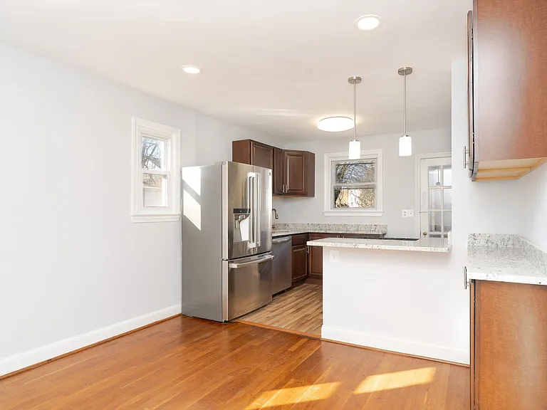 10026 Lorain Ave — Photo 9