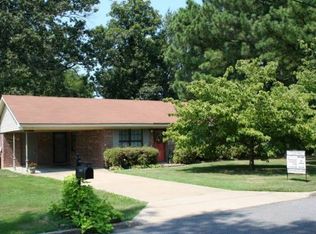 1921 Kit Carson Rd, Dyersburg, TN 38024