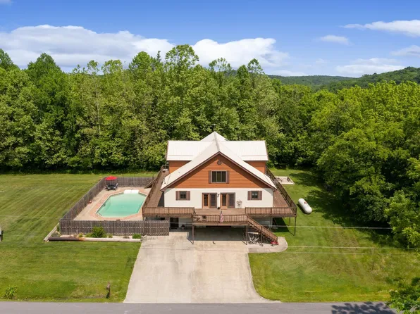 9104 S County Road 450 Rd W, English, IN 47118