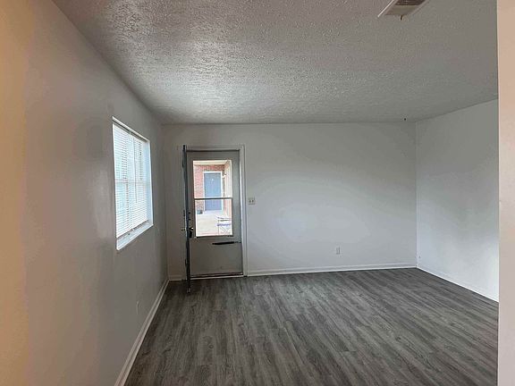 3rd image of 601 Cheyenne Rd APT 4