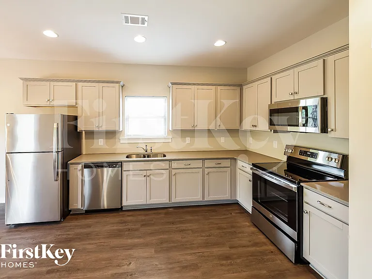 170 Lakewood Ln — Photo 10