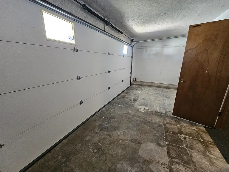 7318 NW Andrews Ave — Photo 9