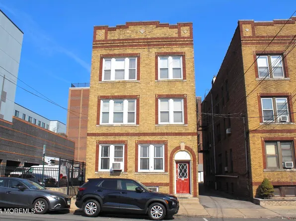 33 E 19th Street, Bayonne, NJ 07002