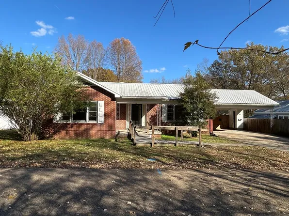 1004 Curtis St, Paris, TN 38242