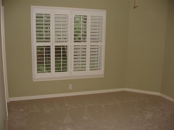 4th image of 2221 Austin Lake Dr SE