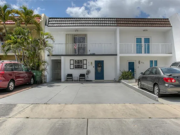 834 W 80th Pl, Hialeah, FL 33014