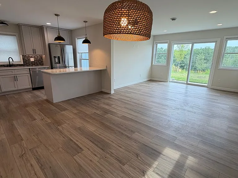 2104 Cottage Hill Cir — Photo 8