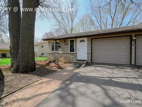 3rd image of 10420 Lever St NE