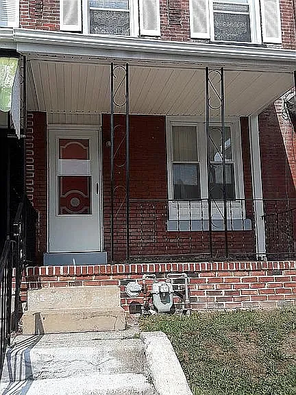 1007 Hyatt St — Photo 1