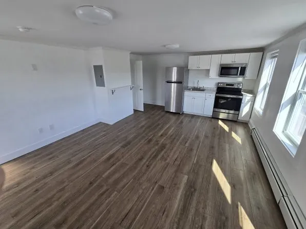 347 Wilson St #1, Brewer, ME 04412