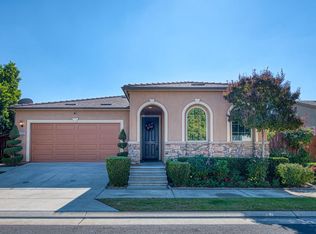 3160 Holland Ave, Clovis, CA 93619