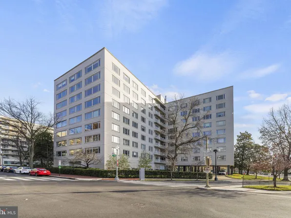 2475 Virginia Ave NW #205, Washington, DC 20037