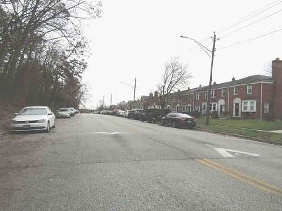 Exterior Neighborhood (street photo)