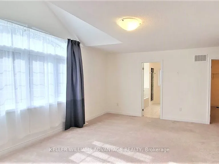 84 Little Britain Cres — Photo 7