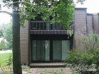 2nd image of 404 W Rockwell St