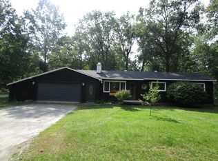 6835 Elmwood Rd, Indian River, MI 49749