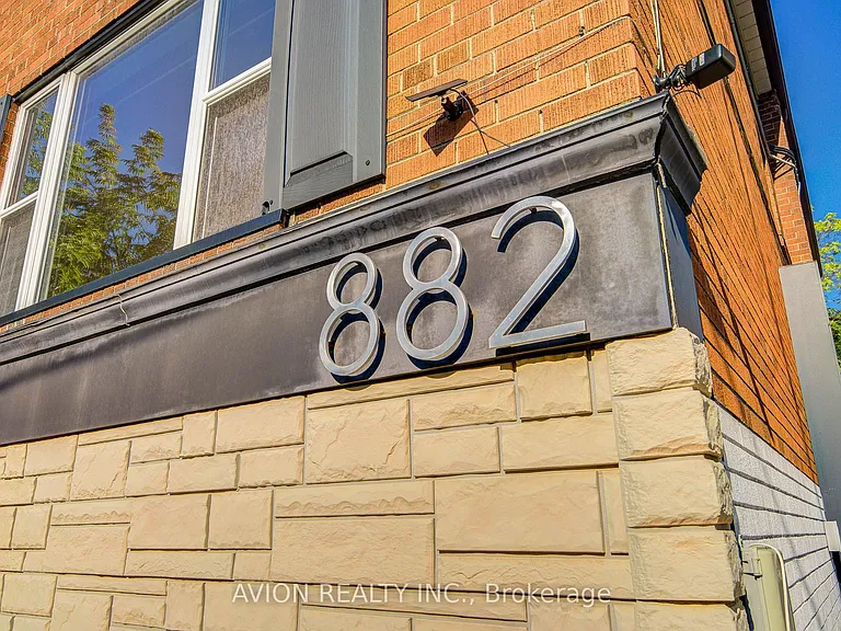 882 Broadview Ave #2 — Photo 2