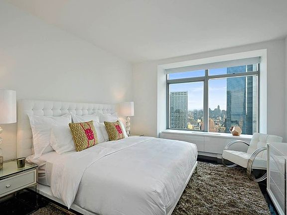3rd image of 123 Washington St Penthouse 53F