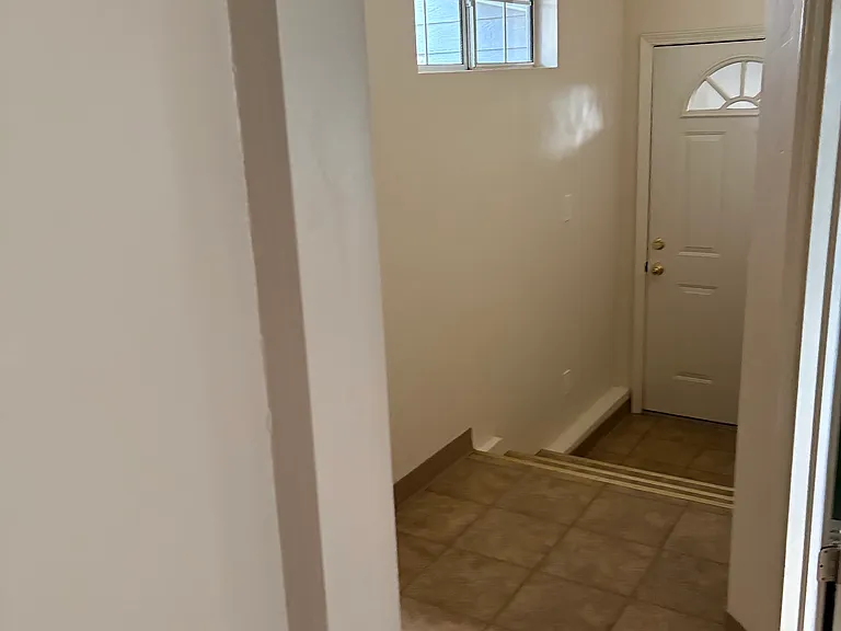 5100 Sleepy Hollow Dr — Photo 3