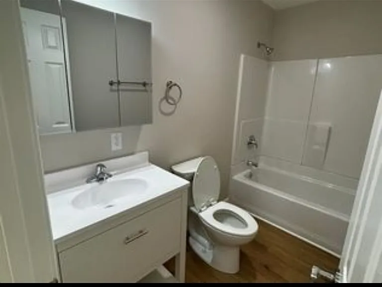 606 S Beemer St #2 — Photo 1