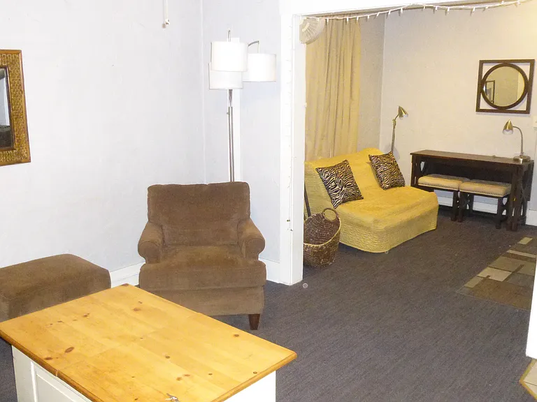 W Park St — Photo 7