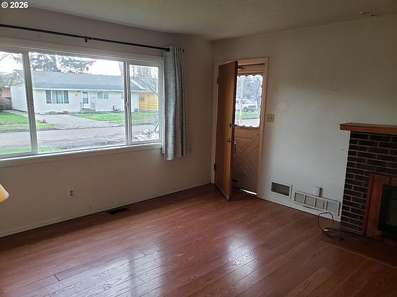 2nd image of 2830 Colorado St