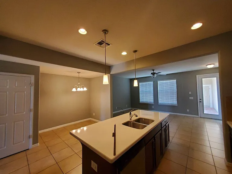 8404 Iron Mountain Trl — Photo 16