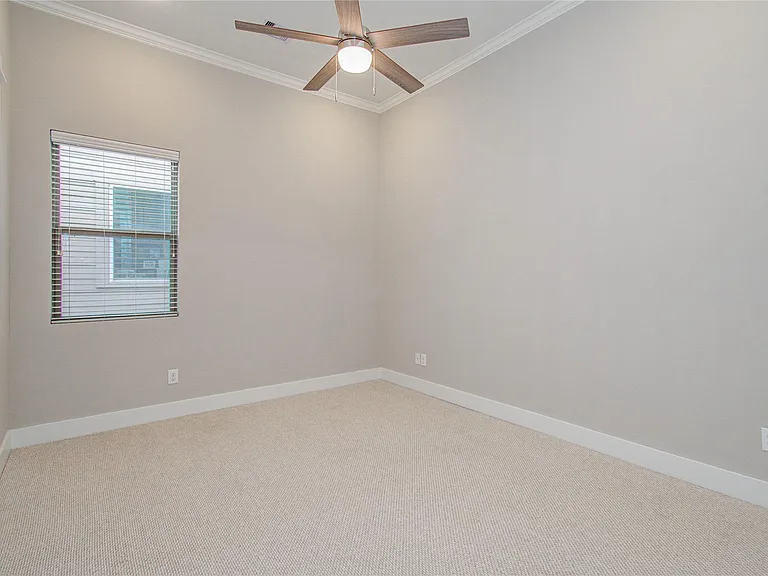 3516 Bastrop St — Photo 17