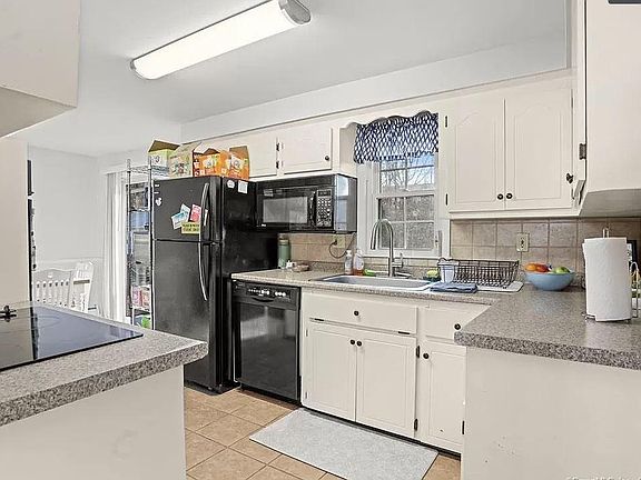 Kitchen - New Stainless Fridge & Dishwasher - Not pictured