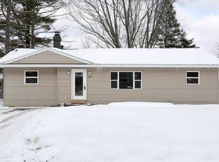 102 Sargent Ln, Liverpool, NY 13088