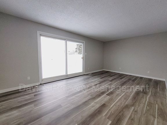 3rd image of 11462 139th Ave NW
