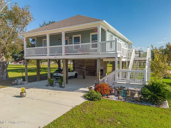 219 Oak Gardens Ave, Long Beach, MS 39560