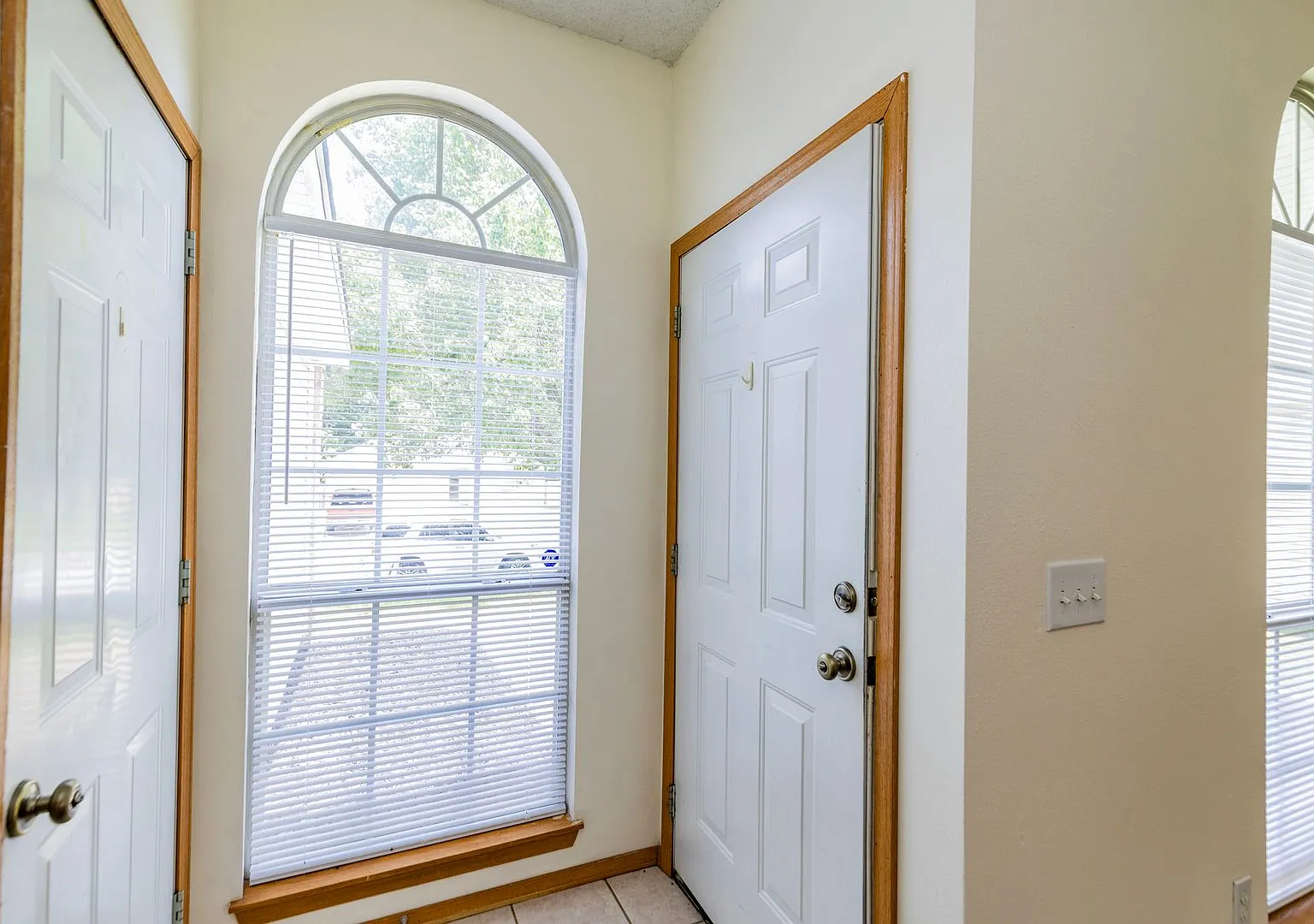 1502 Cresent — Photo 3