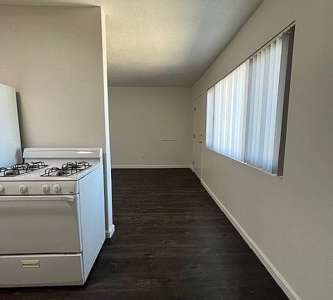 5th image of 2580 C St APT 18