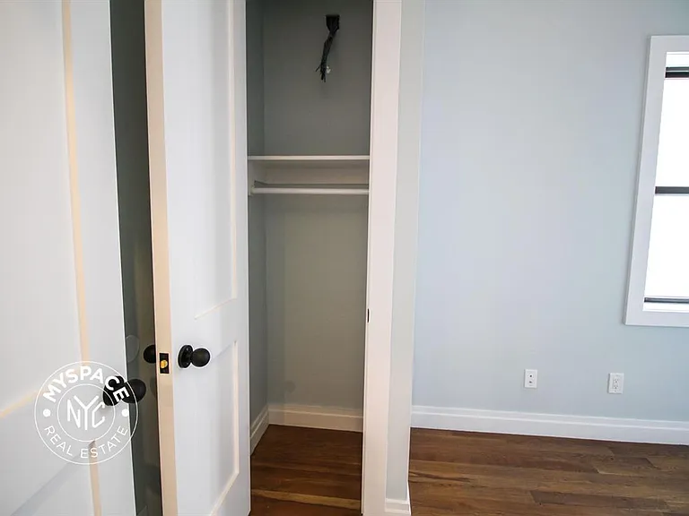 1824 Palmetto St #2R — Photo 7
