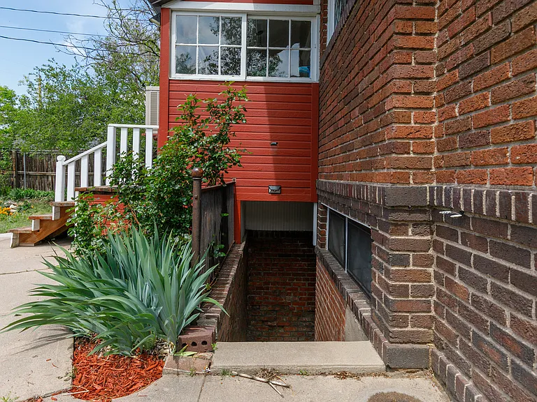 1863 S Sherman St #BASEMENT — Photo 16