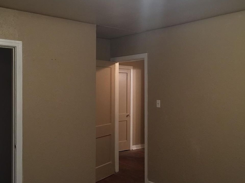 1st image of 2850 Randolph St