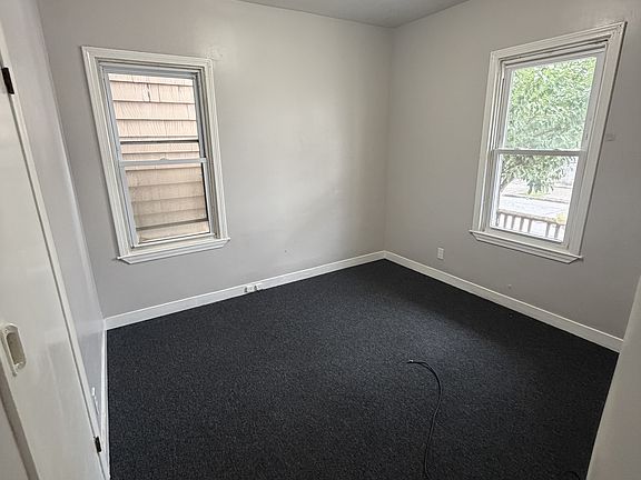 5th image of 346 Sawyer St #1N