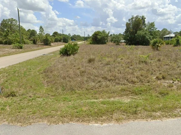 3406 E 17th St, Lehigh Acres, FL 33972